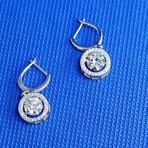 Silvery 2.0 carat Moissanite Earrings - Picture 1 of 6